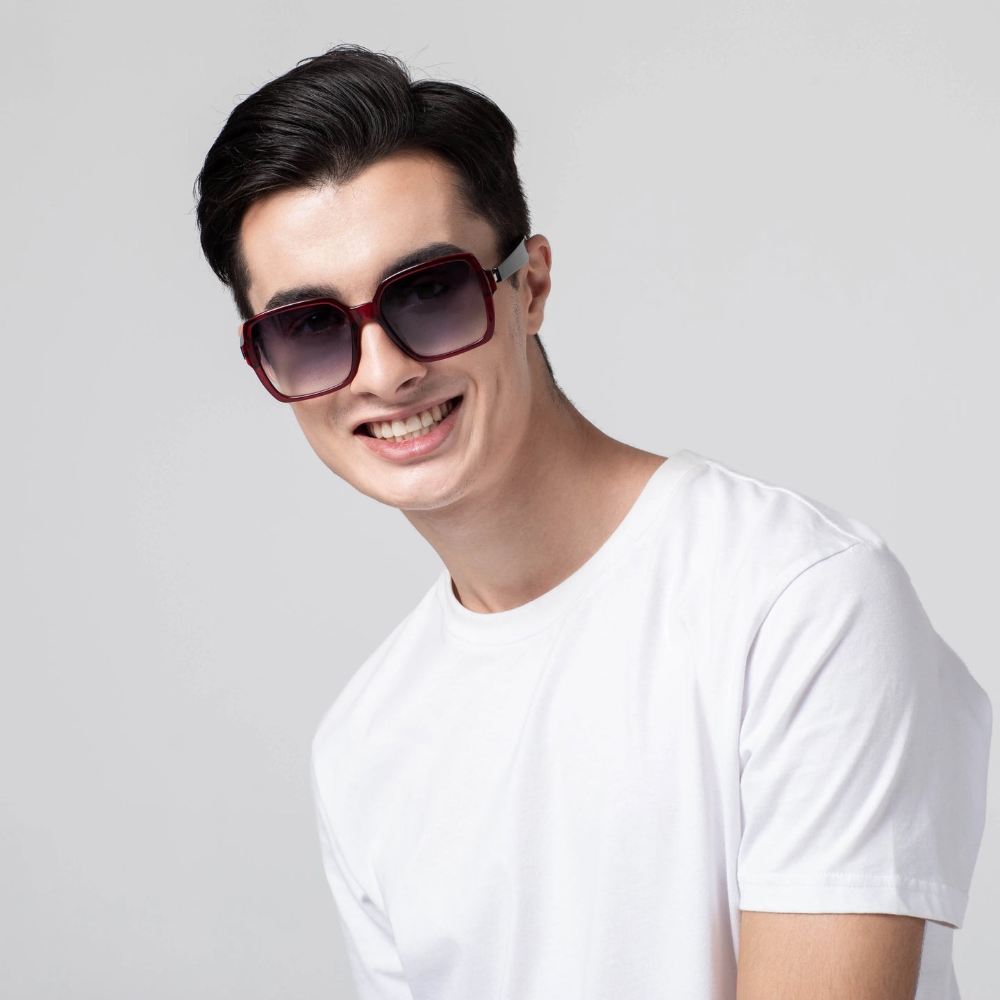 Fashion Bluetooth Eyeglasses: Trendy Polarized Smart Sunglasses with Music Audio