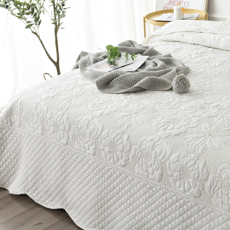 Cotton Quilted Bedspread – Soft & Stylish Summer Blanket for Home & Hotel