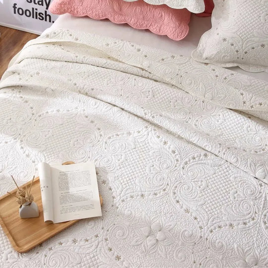 Cotton Quilted Bedspread – Soft & Stylish Summer Blanket for Home & Hotel