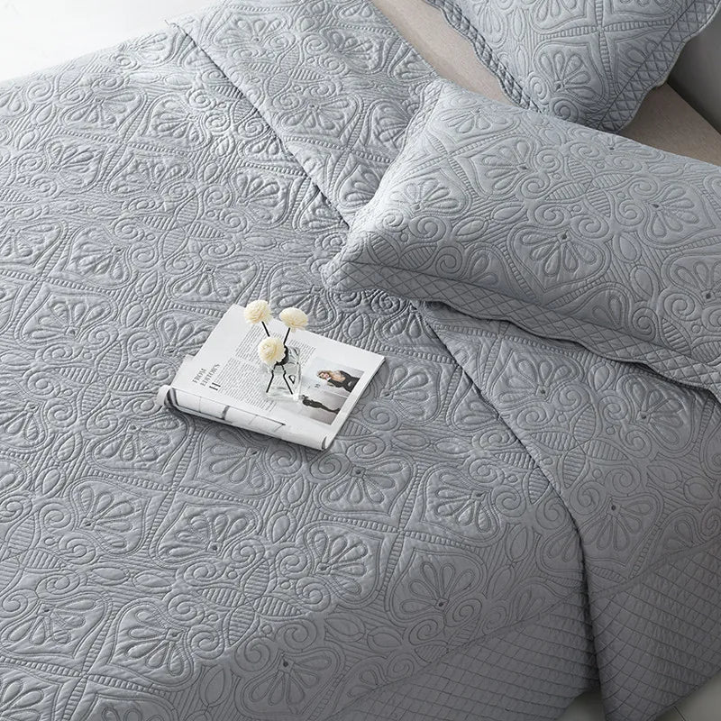 Cotton Quilted Bedspread – Soft & Stylish Summer Blanket for Home & Hotel