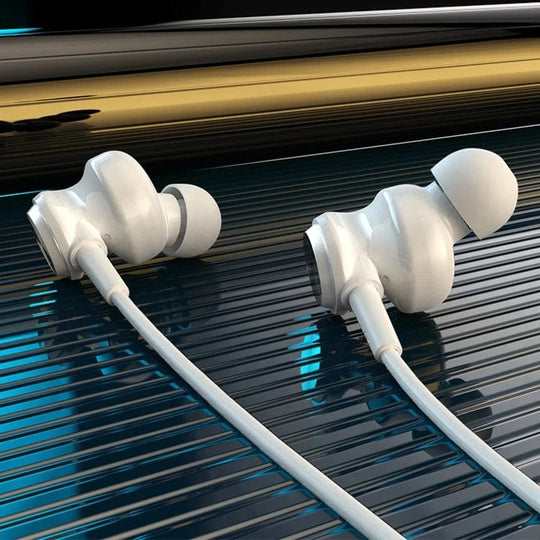HD Microphone Perfection: Experience Precision with Lenovo QF310 Stereo Earbuds