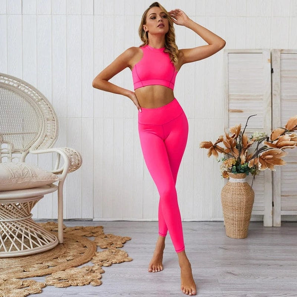 Fashion Meets Fitness: Elevate Your Style with the Latest Women's Seamless Yoga Set