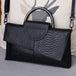 Messenger Shoulder Bag for the Stylish Lady in Genuine Leather - Timeless Elegance