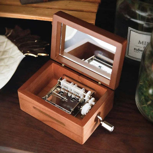 Beadsnice 15-Tone Walnut Wood Hand-Cranked: Jewelry Music Box