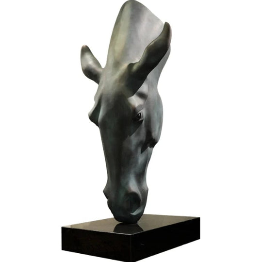 Equestrian Elegance: Yield Horse Head Decoration - A Resin Craft for Distinctive Displays
