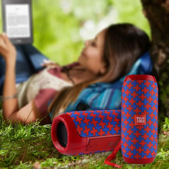 Portable Bluetooth Speaker Boombox: Soundbar Subwoofer for Outdoor Sports, Loudspeaker with TF Card and FM Radio