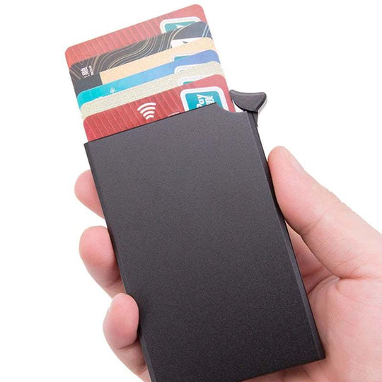 Unisex Sophistication: Thin ID Card Case in Yamo's Solid Metal RFID Smart Wallet