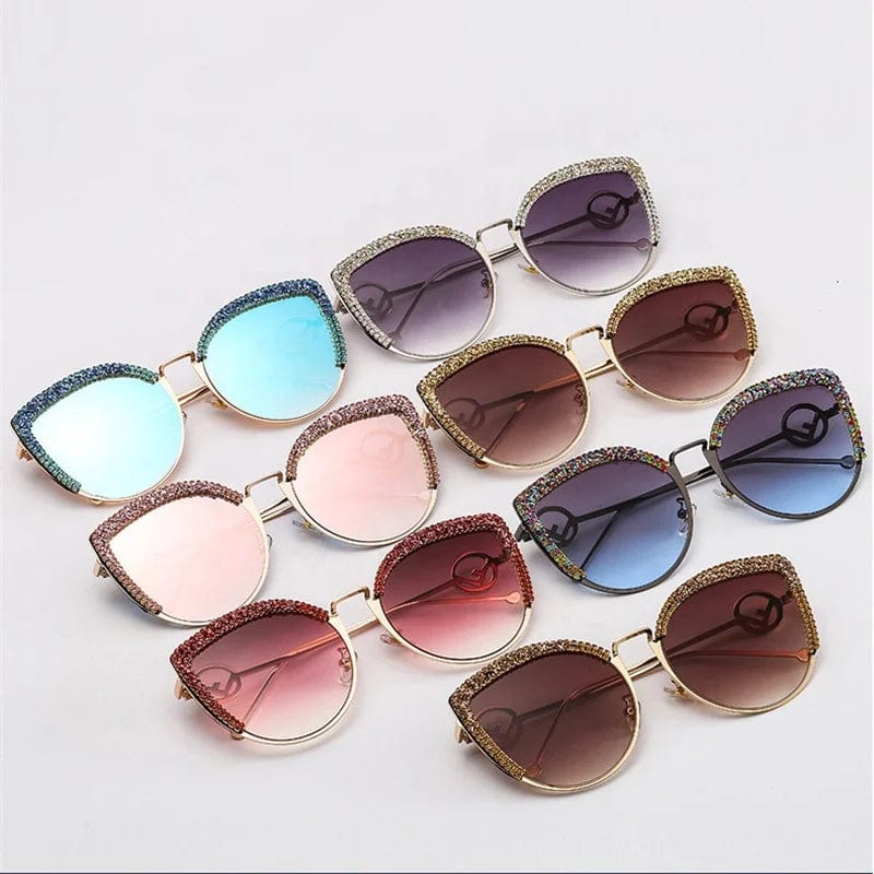 Fashion Luxury Ladies Cat Eye Diamond Shades Glasses Trendy Cateye Shiny Rhinestone Crystal Women Sunglasses 2021