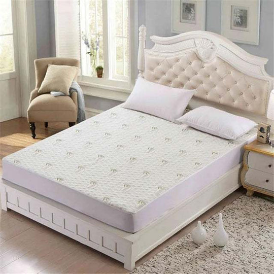 Hypoallergenic Waterproof Fitted Bed Sheet with Quilted Bamboo Jacquard