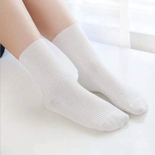 Diabetic Style Revolution: Colorful Crew Socks for Women – Wide, Thin, and Non-Binding