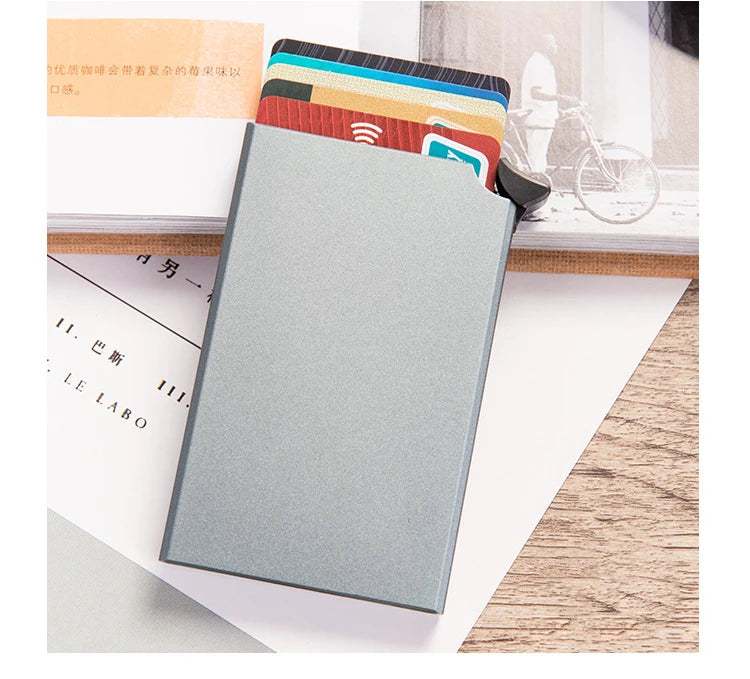 Unisex Sophistication: Thin ID Card Case in Yamo's Solid Metal RFID Smart Wallet