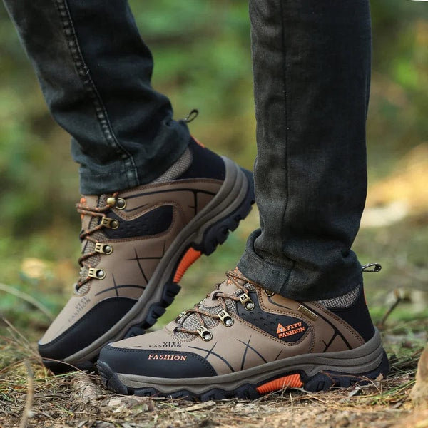 Step into Adventure: Fashionable Men's Hiking Shoes with High-Quality Waterproof Performance