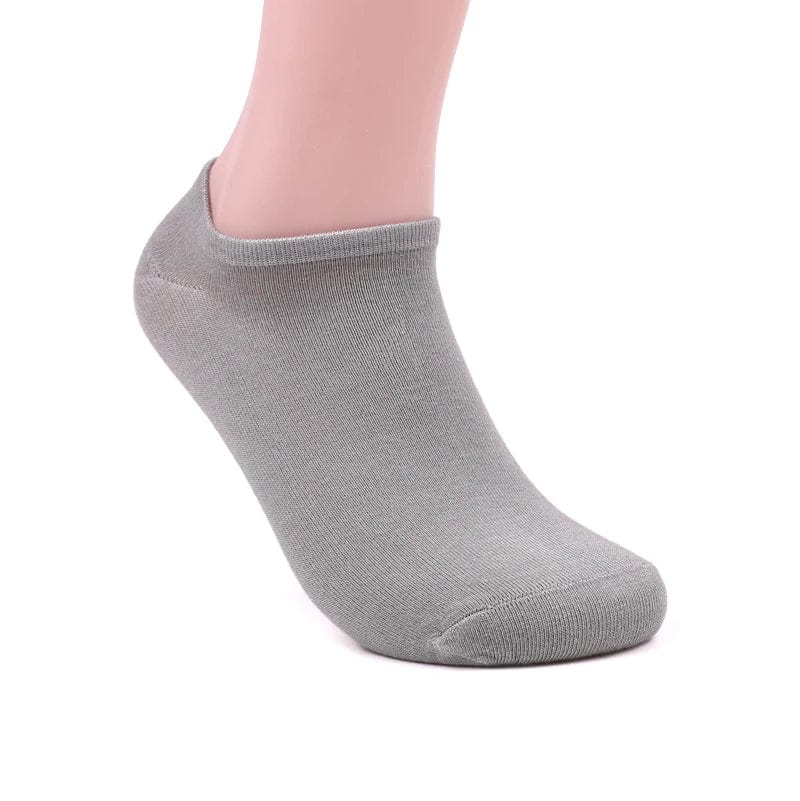 Summer Essentials: No-Show Low-Cut Bamboo Charcoal Socks – Style Meets Affordability