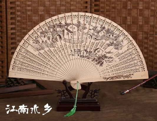 Timeless Elegance: Chinese Peacock Hand-Crafted Vintage Style Wedding Decoration