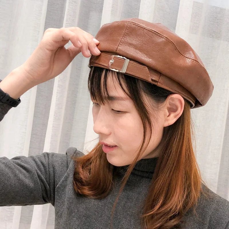 Modern Elegance: Japanese Simple Net Red Painter Hat - A Fashionable Beret for Men