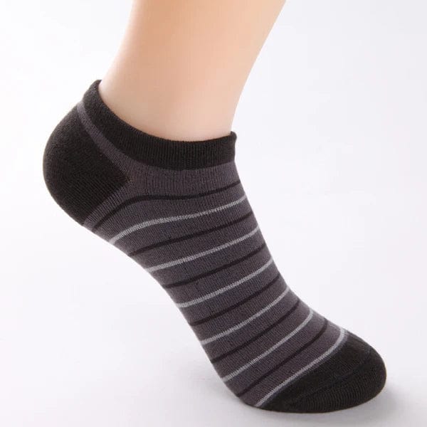 Summer Essentials: No-Show Low-Cut Bamboo Charcoal Socks – Style Meets Affordability