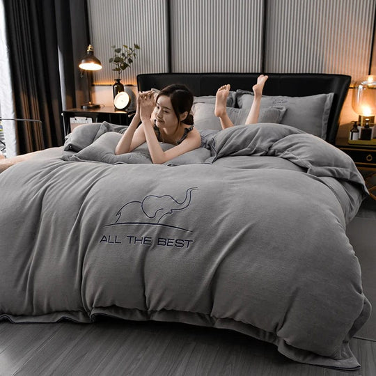 Luxury Redefined: Quality Flannel Thickening Warm Duvet Bedding Set with Custom Embroidery