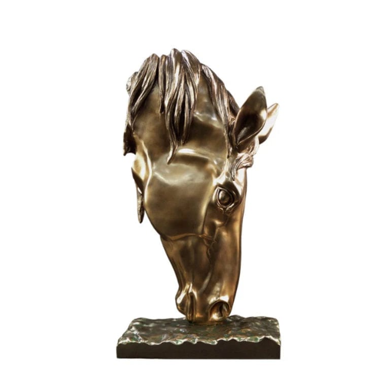 Equestrian Elegance: Yield Horse Head Decoration - A Resin Craft for Distinctive Displays