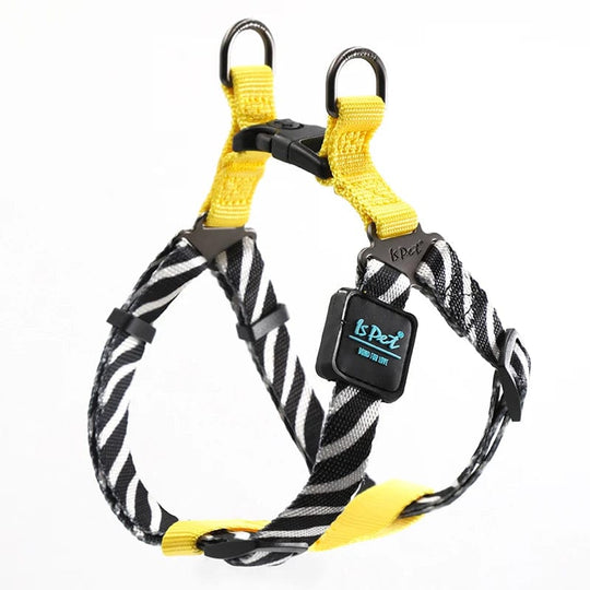 Walk in Confidence with Our Adjustable Vest Dog Harness and Traction Rope