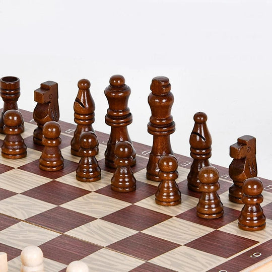 Portable Sophistication: Felted Chess Board with Magnetic Pieces - Perfect for Adults and Kids