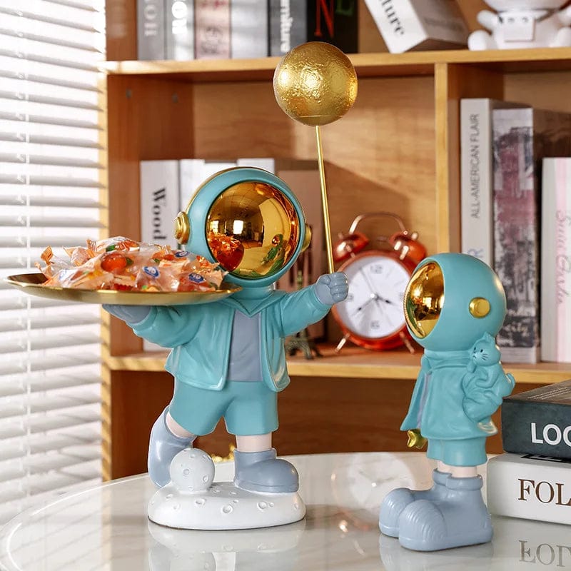 Reach for the Stars: Nordic Modern Astronaut Sculpture for Captivating Home Decor