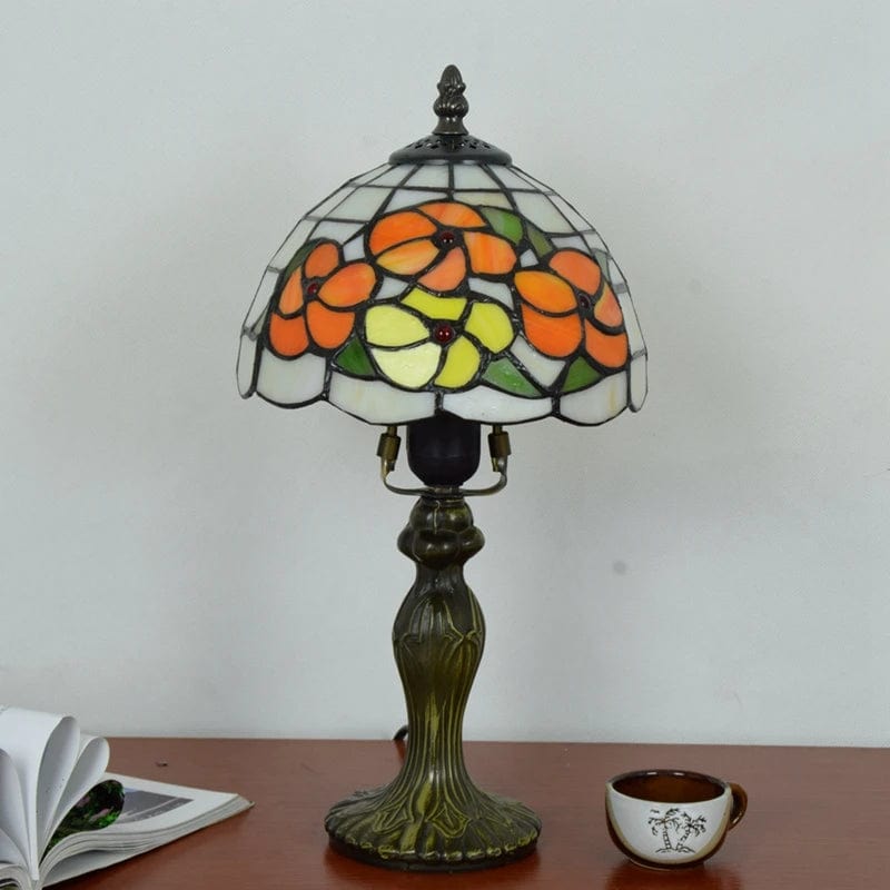 Nostalgic Radiance: 20CM Retro Tiffany Stained Glass Lamp for Creative Charm